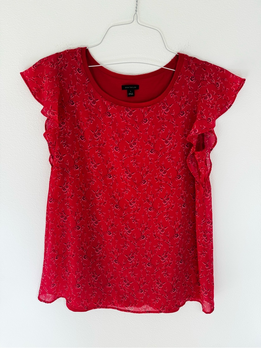 Ann Taylor Pink/Red Floral Branch Flutter- Sleeve Blouse - Small